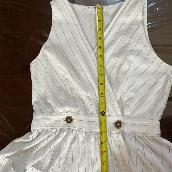 Mango sleeveless buttoned  wrap white with blue line dress , size US S - Picture 9 of 15